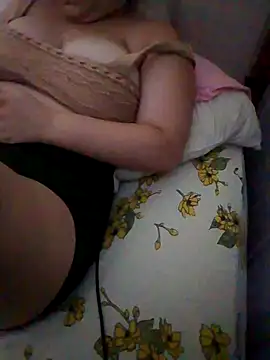 Snapshot of luablancax2021 chatting on 10-23-25, 07:45 luablancax2021 online show from 10-23-25, 07:45