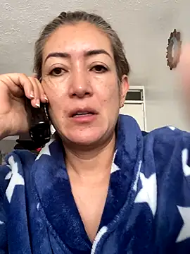 sara peters  online show from 10-06-25, 02:25