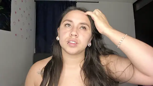 Snapshot of Walker_23 chatting on 10-22-25, 03:18 Walker 23 online show from 10-22-25, 03:18