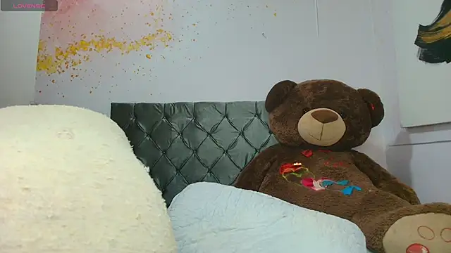 debora ortiz online show from 10-07-25, 01:19