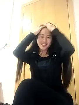 Snapshot of luy-xinh02 chatting on 11-13-25, 11:42 luy-xinh02 online show from 11-13-25, 11:42