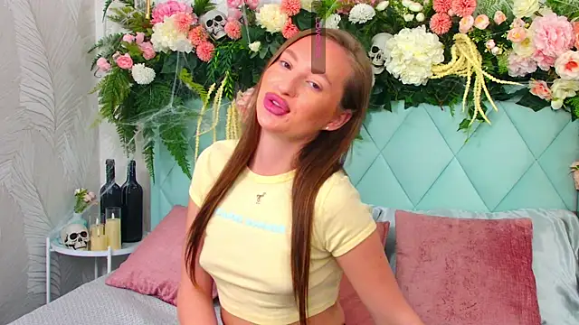 Miranda Scott online show from 10-22-25, 05:13