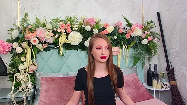 Miranda Scott online show from 11-02-25, 05:15