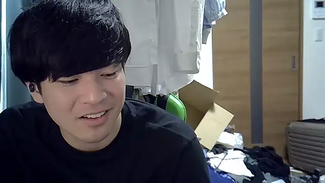 aokunvvv online show from 09-19-25, 05:09