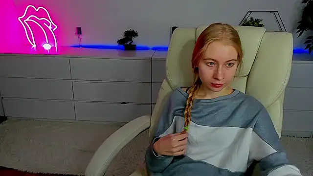 Alina Blonde online show from 09-26-25, 05:33