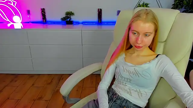 Alina Blonde online show from 11-24-25, 06:35