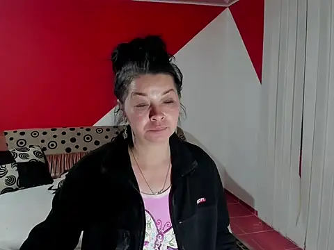 Soffy Skye online show from 11-14-25, 04:33