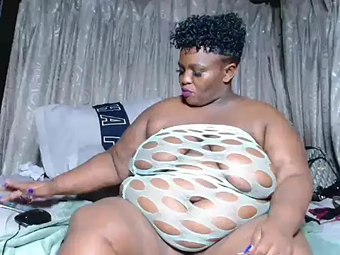 Snapshot of Bustyboobs02xx chatting on 11-04-25, 06:40 Bustyboobs02xx online show from 11-04-25, 06:40