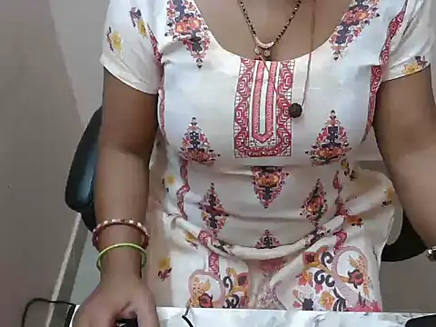 bold naina online show from 11-19-25, 04:01