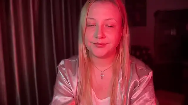 Snapshot of BikiHellena chatting on 11-25-25, 11:05 BikiHellena online show from 11-25-25, 11:05