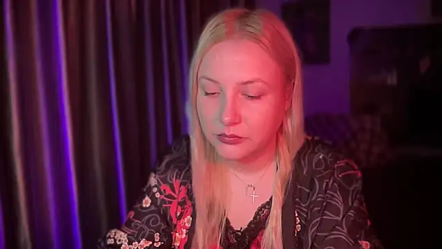 Snapshot of BikiHellena chatting on 12-15-25, 04:50 BikiHellena online show from 12-15-25, 04:50