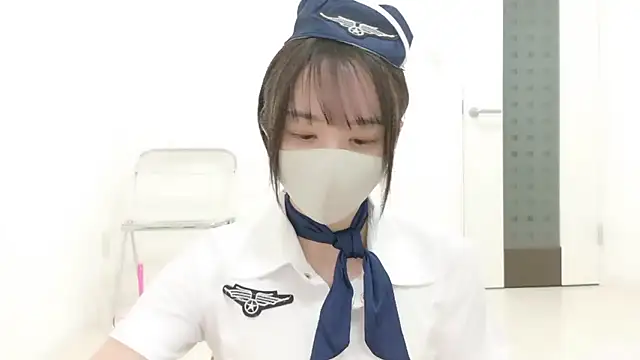  Mia land  online show from 11-28-25, 01:14