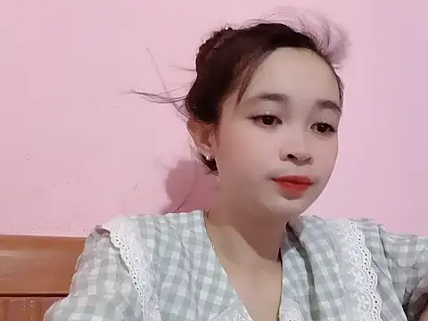 Snapshot of Suna7383 chatting on 10-11-25, 06:28 Suna7383 online show from 10-11-25, 06:28