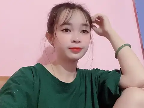 Snapshot of Suna7383 chatting on 10-12-25, 05:56 Suna7383 online show from 10-12-25, 05:56