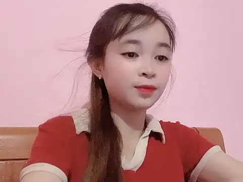 Snapshot of Suna7383 chatting on 10-15-25, 05:24 Suna7383 online show from 10-15-25, 05:24