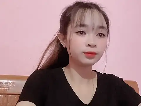 Snapshot of Suna7383 chatting on 10-31-25, 03:46 Suna7383 online show from 10-31-25, 03:46