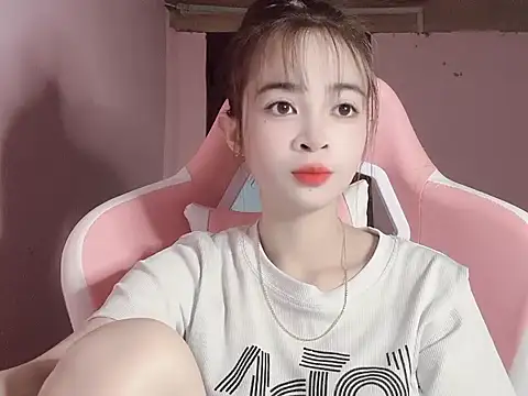 Snapshot of Suna7383 chatting on 11-13-25, 03:55 Suna7383 online show from 11-13-25, 03:55