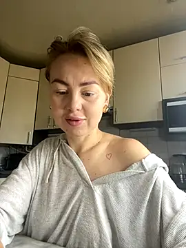 MartaLuna  online show from 10-26-25, 08:31