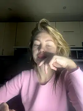 MartaLuna  online show from 11-19-25, 07:03