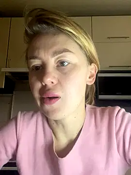 MartaLuna  online show from 11-29-25, 08:39