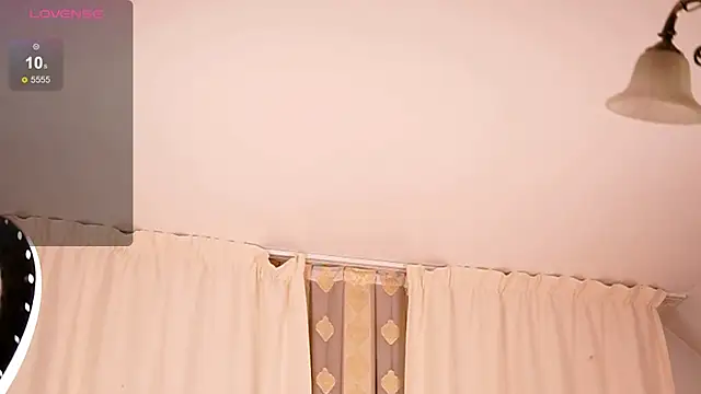 PlayfulAvalyn online show from 10-31-25, 11:17