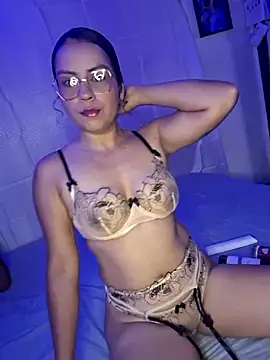 Chloe y Dante online show from 10-09-25, 04:10