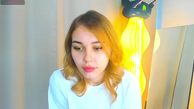 JuliannaBrice online show from 10-03-25, 06:54