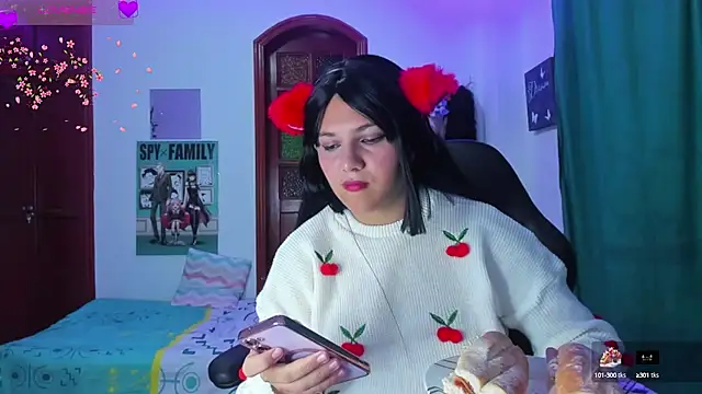 Snapshot of MaoMaoLa chatting on 10-15-25, 12:22 MaoMaoLa online show from 10-15-25, 12:22