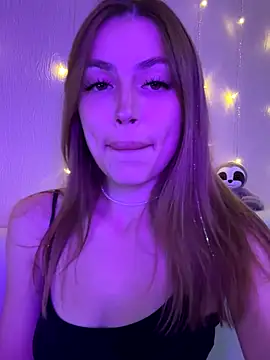 Elizabeth Tay online show from 10-30-25, 06:08