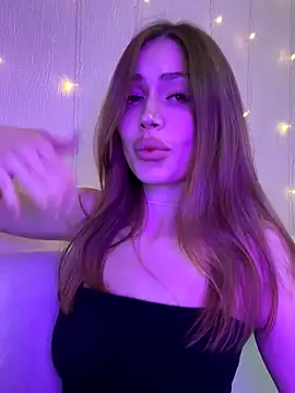 Elizabeth Tay online show from 11-28-25, 04:20