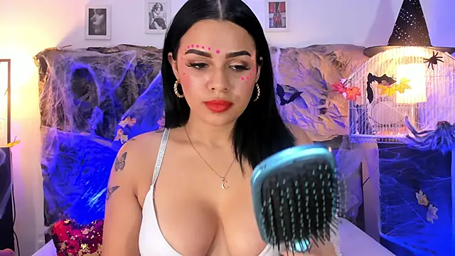 Linda Fosterr online show from 10-17-25, 02:04