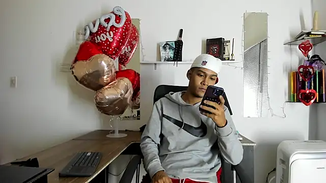 Snapshot of xxKamadevaxx chatting on 02-13-26, 12:45 xxKamadevaxx online show from 02-13-26, 12:45