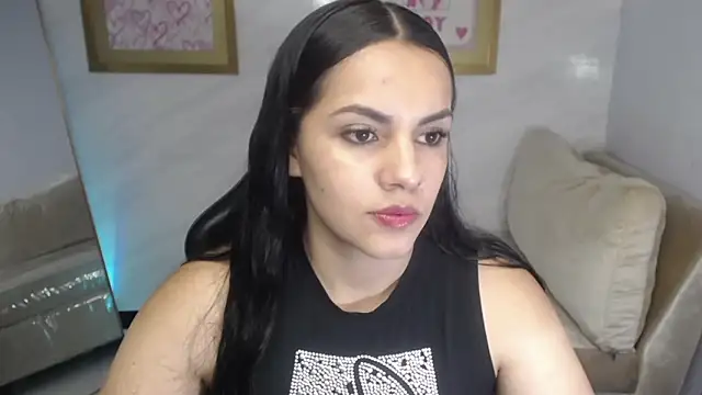 Mialover v online show from 11-15-25, 08:05