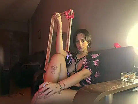 Monica uwu online show from 10-18-25, 04:08