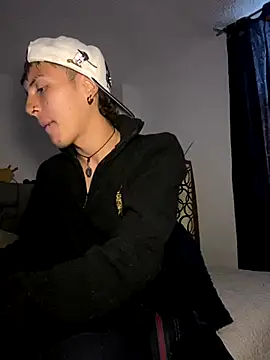 NaytonFreeman online show from 10-06-25, 10:29