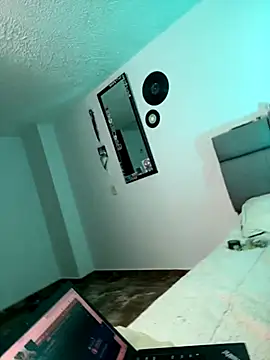 NaytonFreeman online show from 10-24-25, 11:45