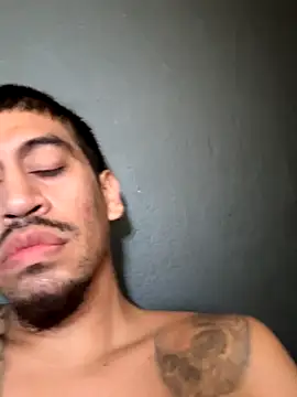 Snapshot of busnfatnutsLildee chatting on 11-02-25, 06:10 busnfatnutsLildee online show from 11-02-25, 06:10