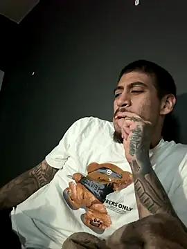 Snapshot of busnfatnutsLildee chatting on 11-03-25, 09:21 busnfatnutsLildee online show from 11-03-25, 09:21