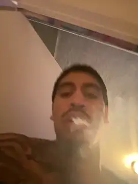 Snapshot of busnfatnutsLildee chatting on 11-20-25, 04:45 busnfatnutsLildee online show from 11-20-25, 04:45