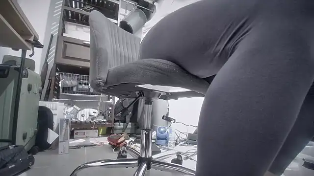 jasoncali305 online show from 11-08-25, 09:42