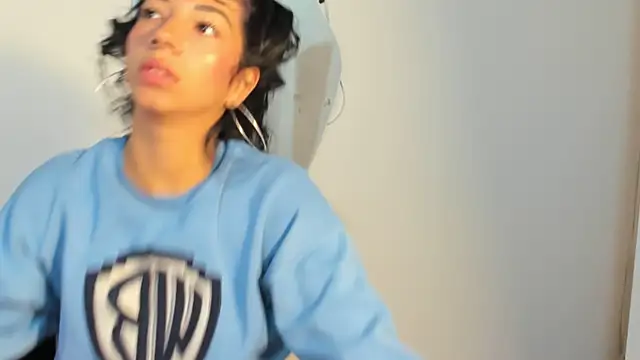 Snapshot of Lesly777_ chatting on 09-18-25, 01:24 Lesly777  online show from 09-18-25, 01:24