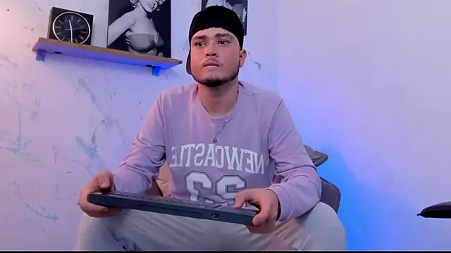 SALVATORE MULLER1 online show from 10-12-25, 12:31