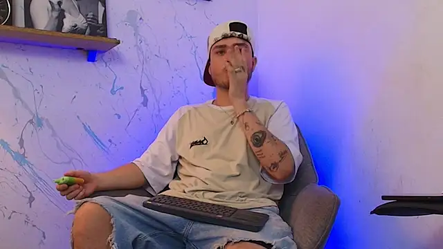 SALVATORE MULLER1 online show from 10-22-25, 09:03