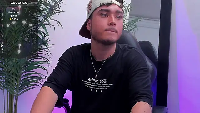 SALVATORE MULLER1 online show from 10-25-25, 09:53