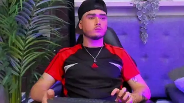 SALVATORE MULLER1 online show from 11-19-25, 09:37