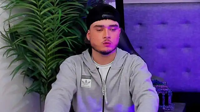 SALVATORE MULLER1 online show from 11-22-25, 01:37