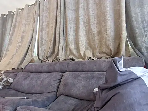 Snapshot of Alexis21821 chatting on 11-20-25, 06:57 Alexis21821 online show from 11-20-25, 06:57