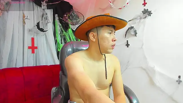 Nick Wolff online show from 10-20-25, 05:08