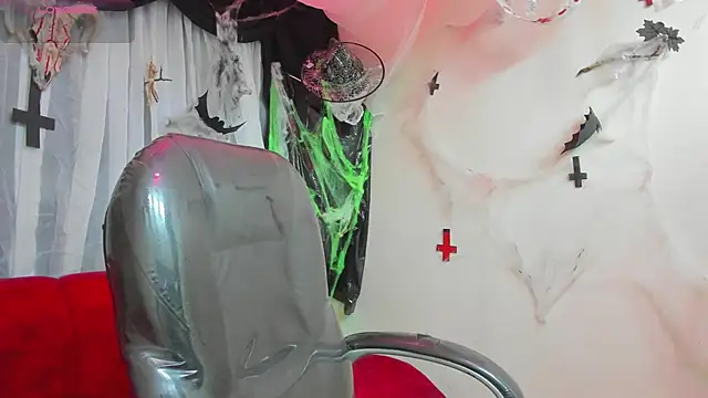 Nick Wolff online show from 10-23-25, 05:51