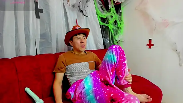 Nick Wolff online show from 10-26-25, 01:50